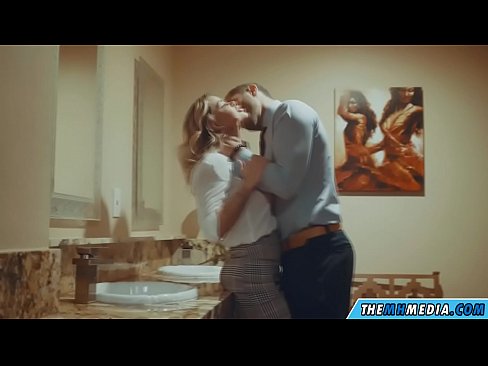 ❤️ Кад те прсата плавуша заведе у јавном тоалету ☑ Супер секс ат порн sr.hochu-sex-tomsk.ru ❌